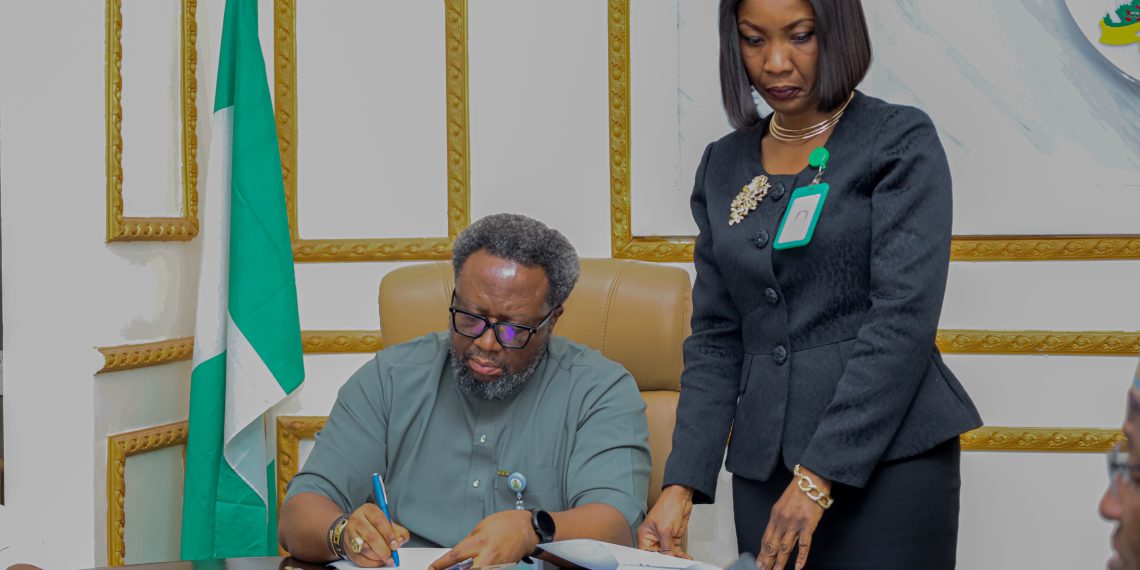 Photo News: Heralding Opportunities – RMRDC Signs MOU with MSMEs Forum
