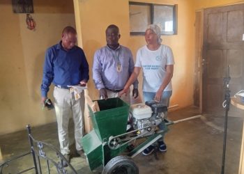 Cassava Waste to Livestock Feed: RMRDC Assesses Kehinde Farms for Strategic Support
